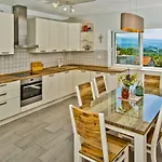 Forest House Silva
