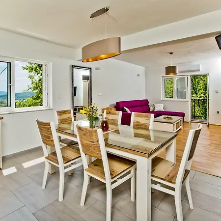 Βίλα Forest House Silva *