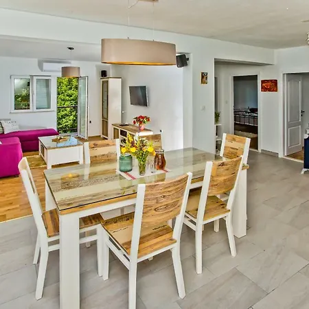 Forest House Silva Hrvace