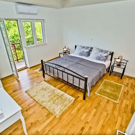 וילה Forest House Silva *